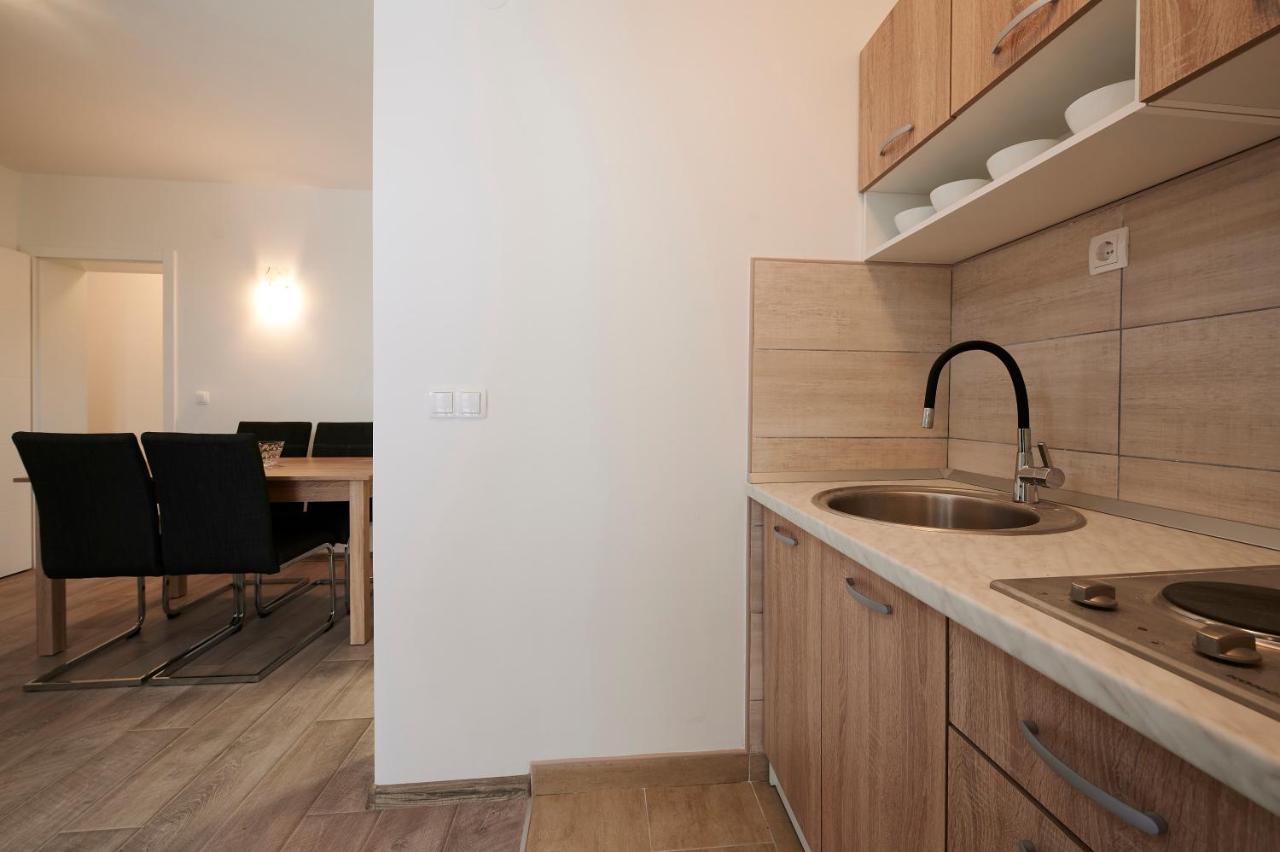 Cutan Apartment Трогир Екстериор снимка