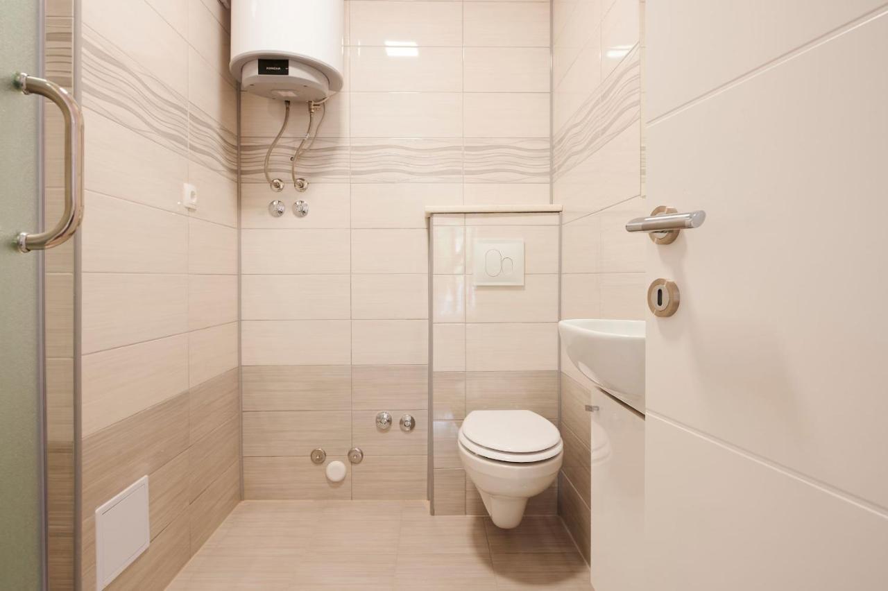 Cutan Apartment Трогир Екстериор снимка