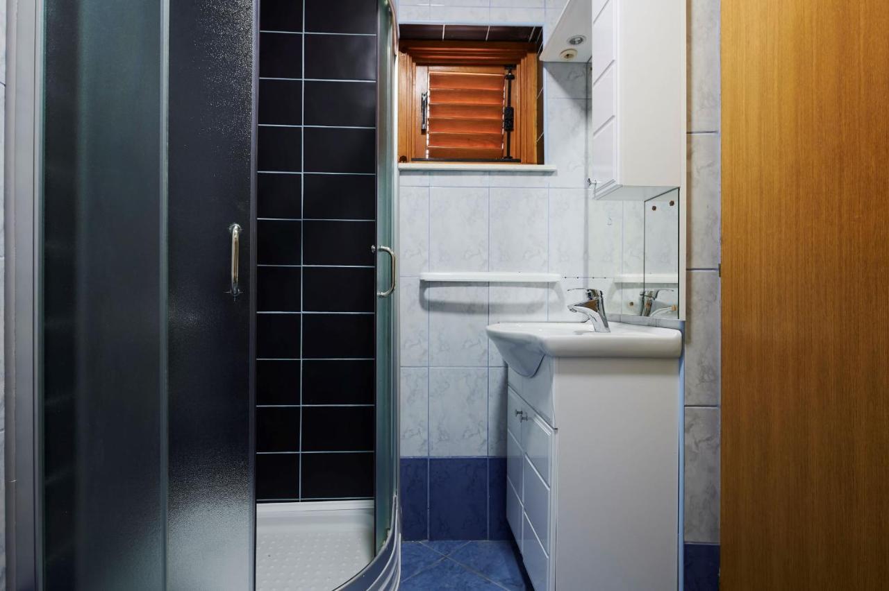 Cutan Apartment Трогир Екстериор снимка