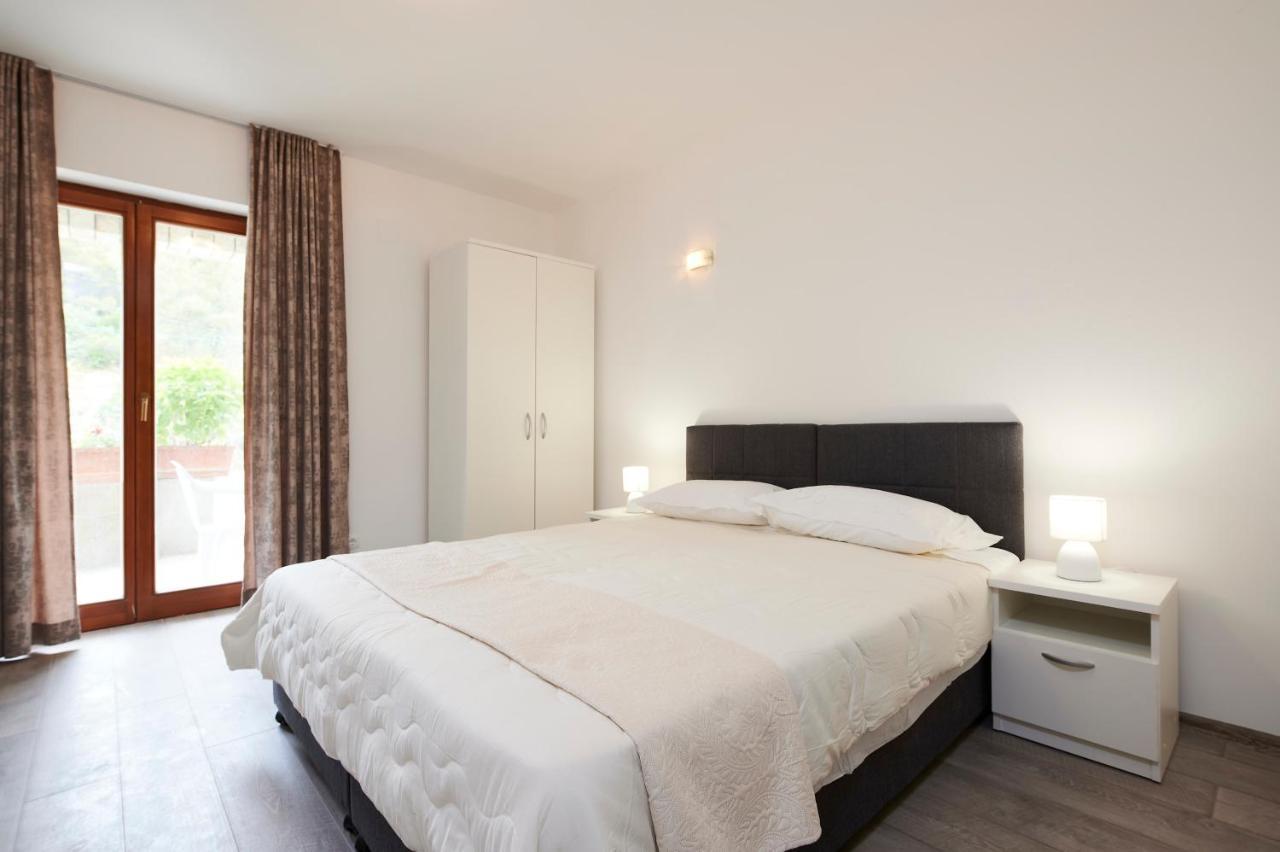 Cutan Apartment Трогир Екстериор снимка