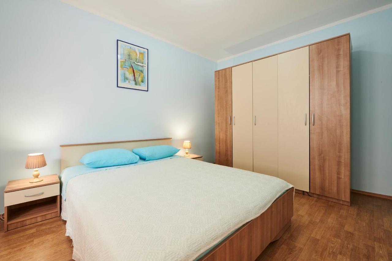 Cutan Apartment Трогир Екстериор снимка